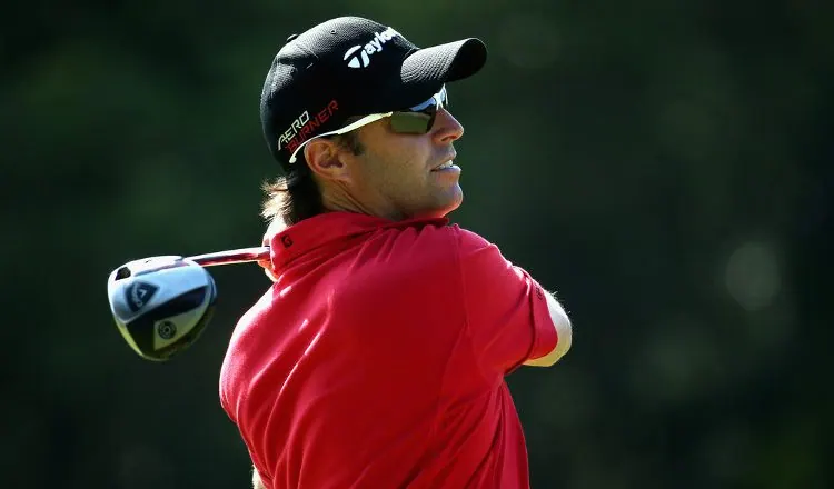 Mark Tullo sólido en Portugal